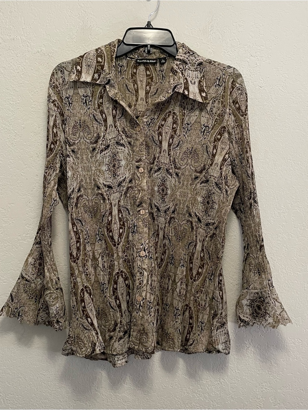 Essentials By Milano Blouse Women XL Paisley Plisse Bell Sleeve Button Up
